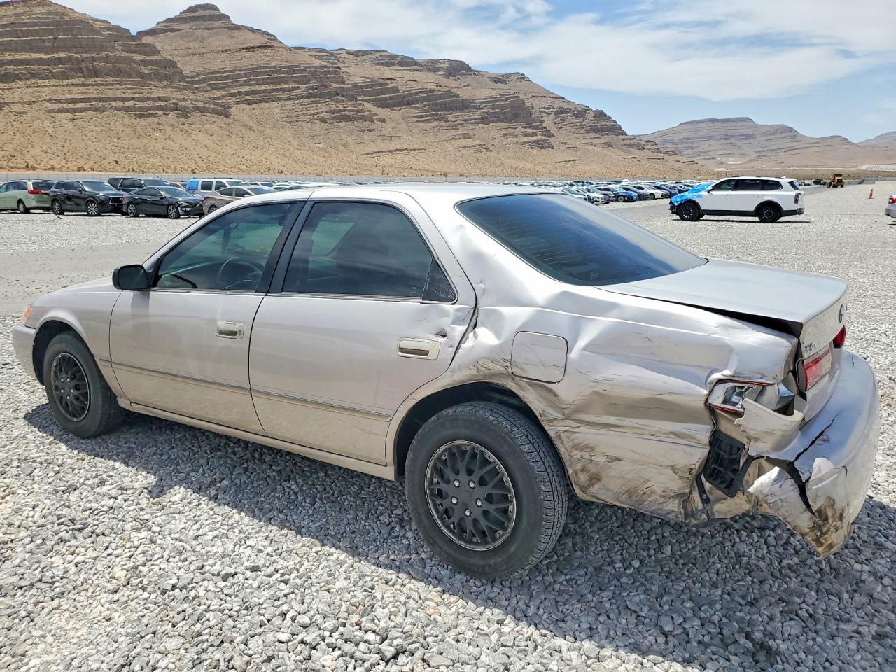 Toyota Camry Le