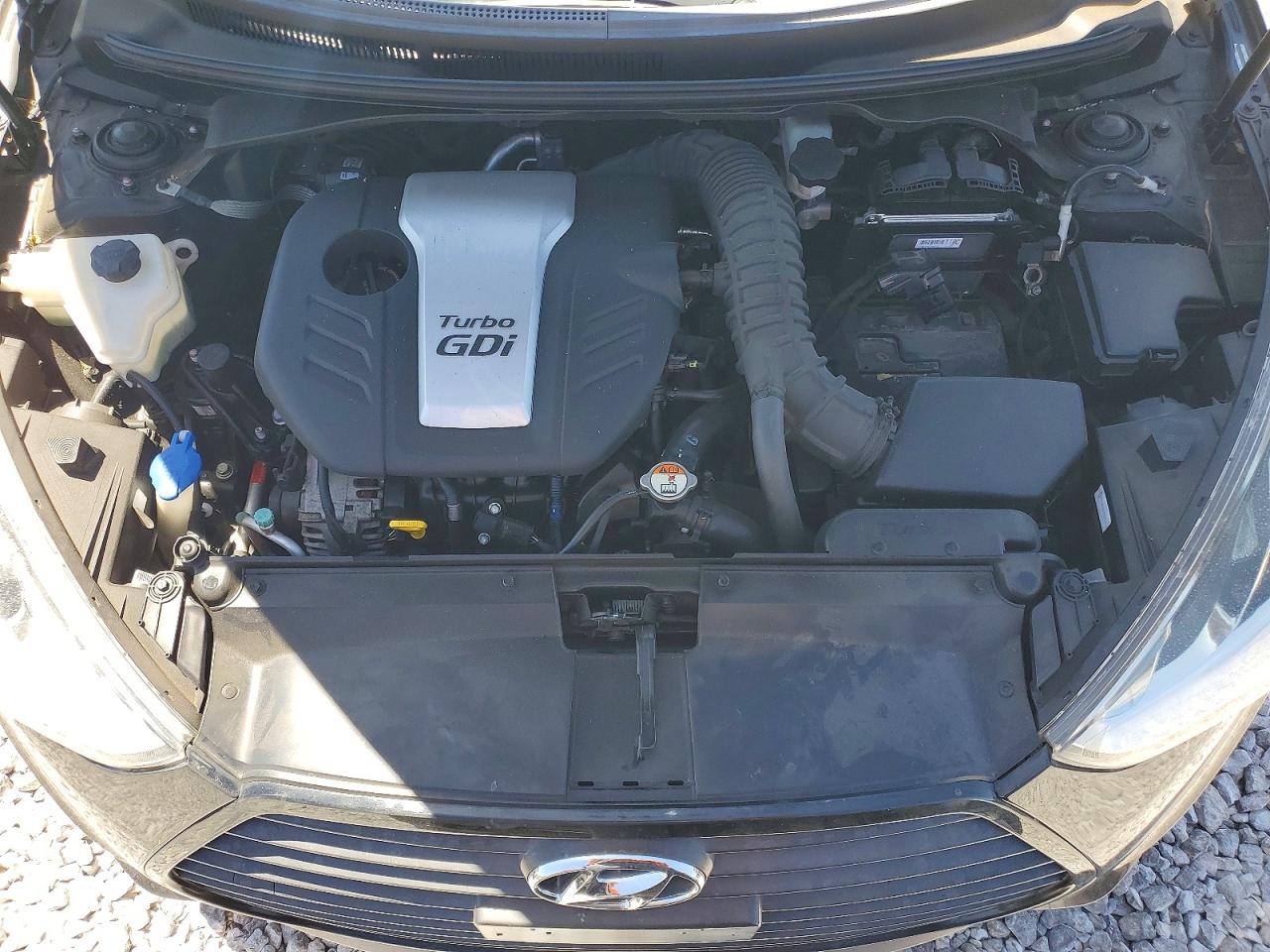 Hyundai VELOSTER Turbo