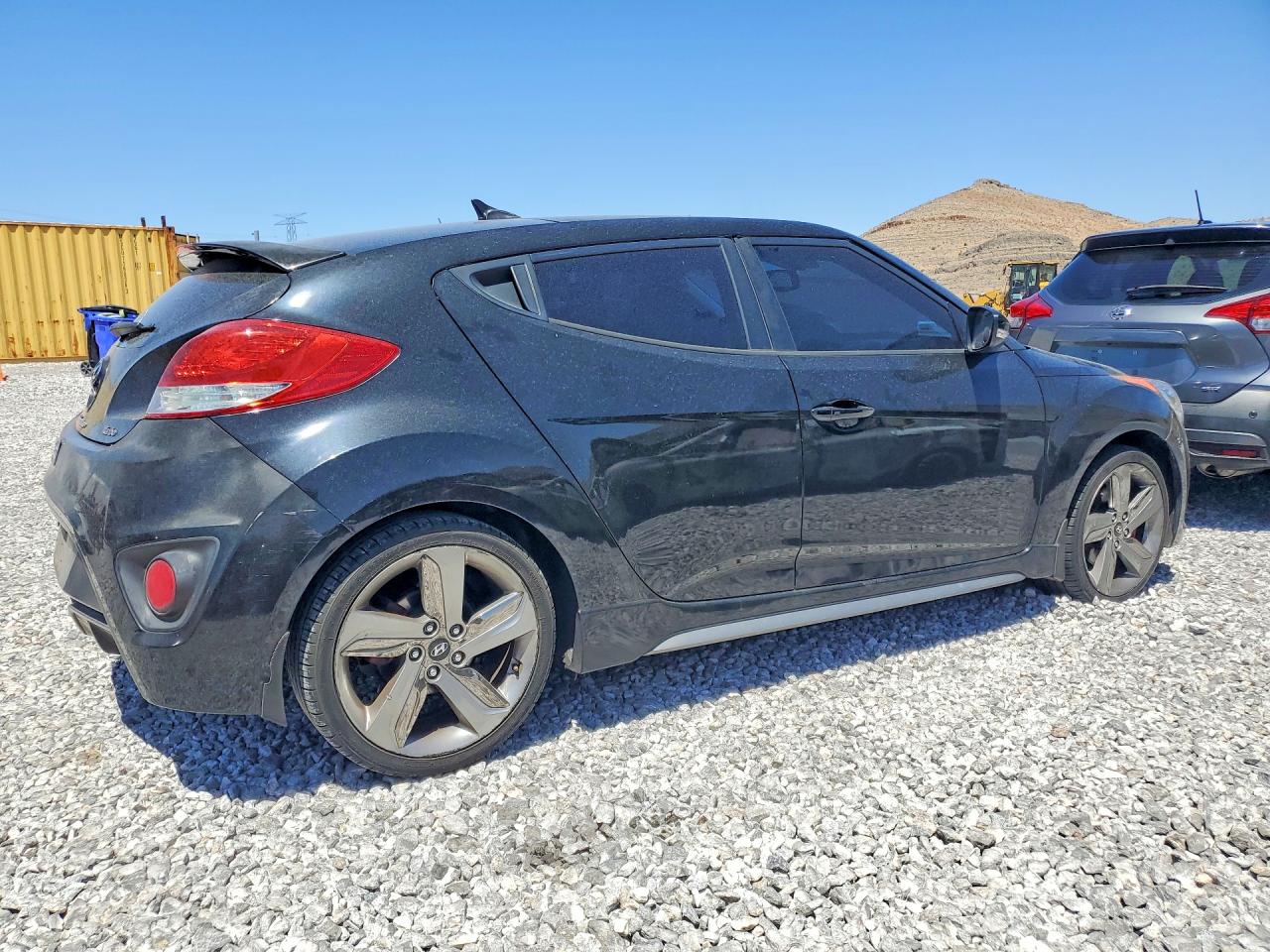 Hyundai VELOSTER Turbo
