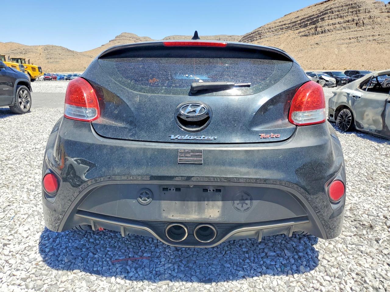 Hyundai VELOSTER Turbo