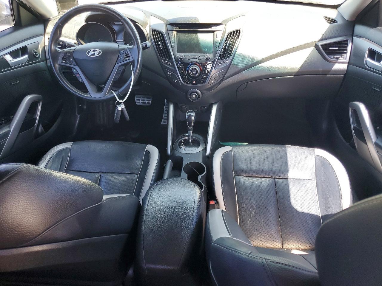 Hyundai VELOSTER Turbo