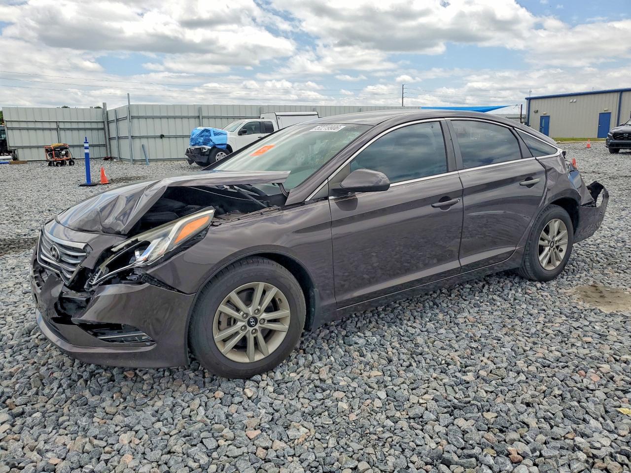 Salvage Hyundai SONATA Image