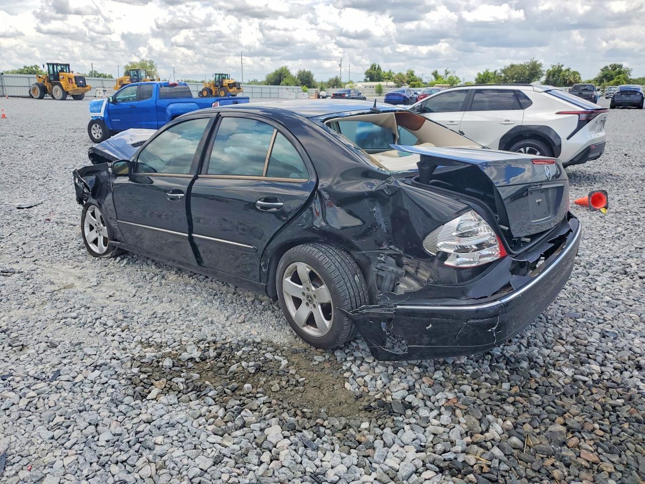 Mercedes-Benz E-Class 320