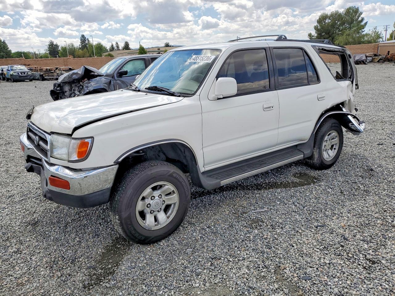 Salvage Toyota 4Runner Image