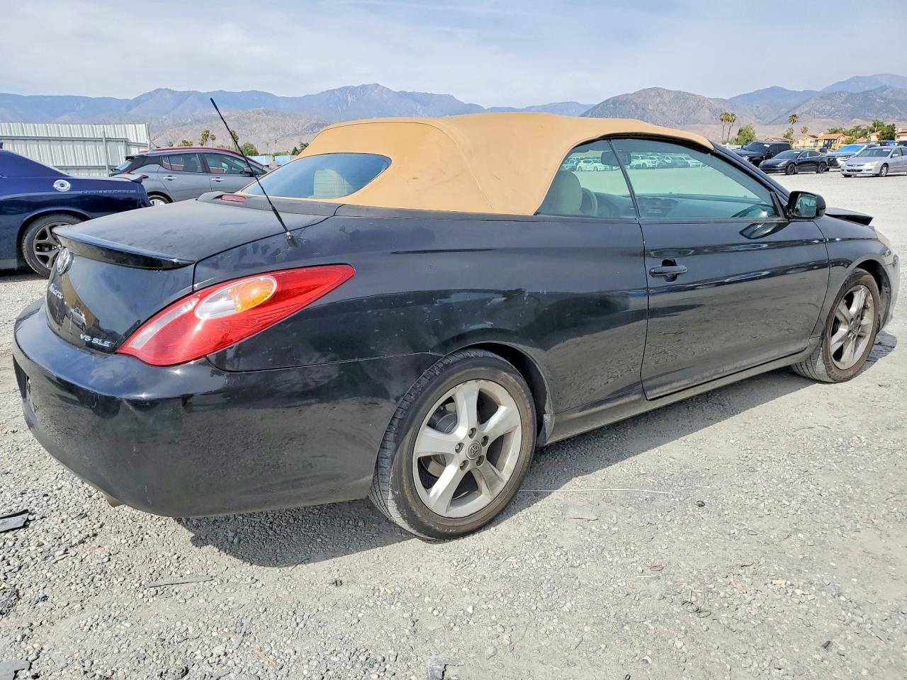 Toyota Camry Sle V6