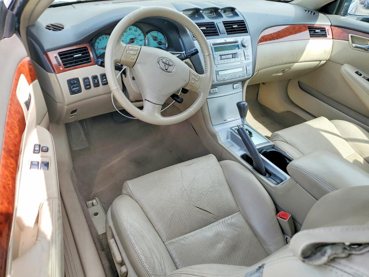Toyota Camry Sle V6