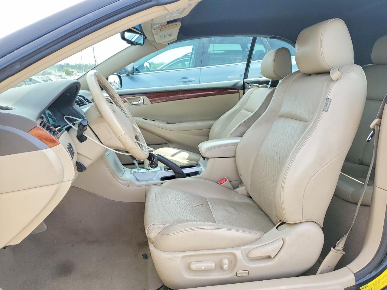 Toyota Camry Sle V6