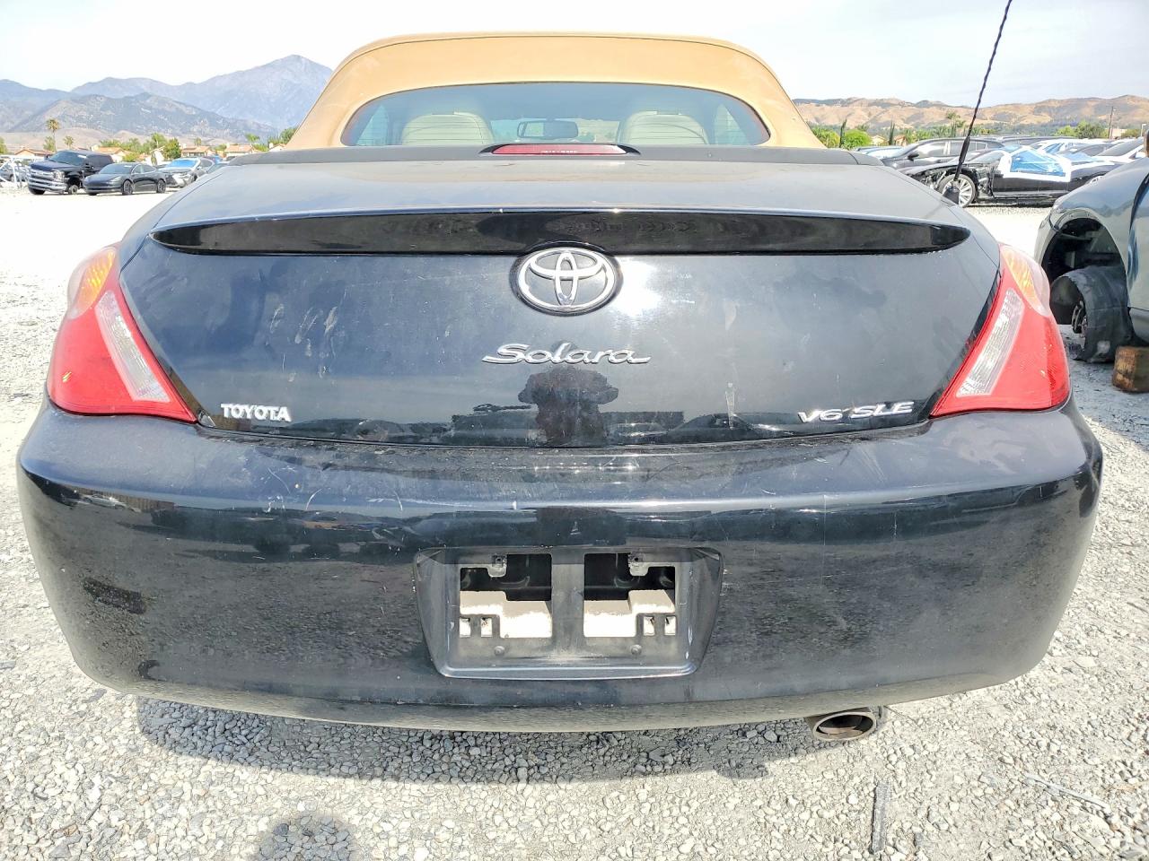 Toyota Camry Sle V6