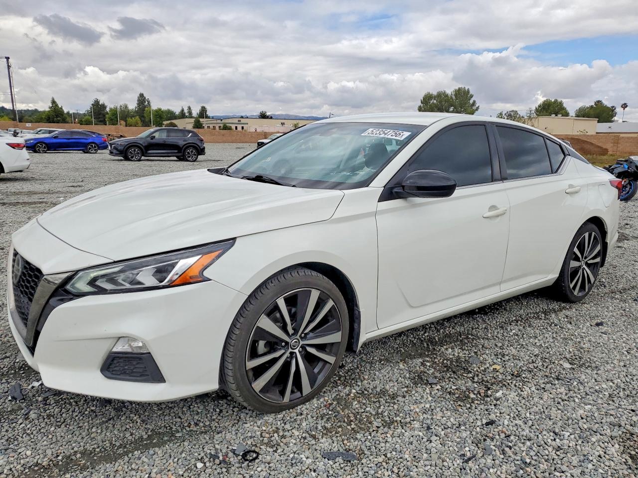 Salvage Nissan Altima Image