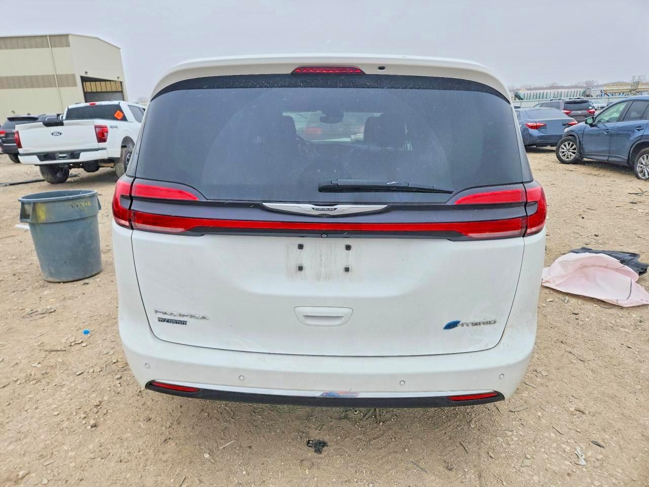 Chrysler Pacifica Hybrid Touring L