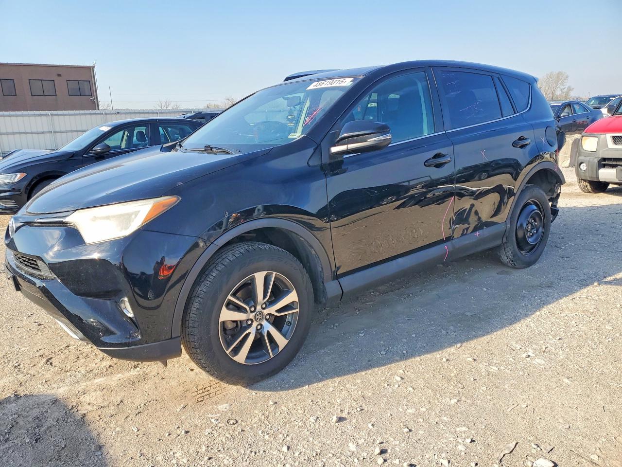 Salvage Toyota RAV4 Image