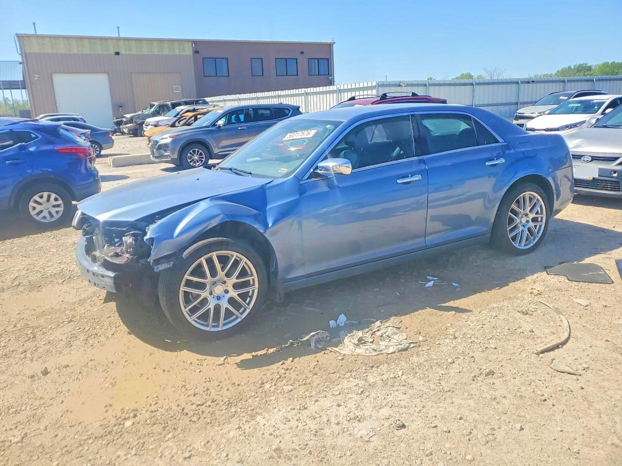 Salvage Chrysler 300 Image