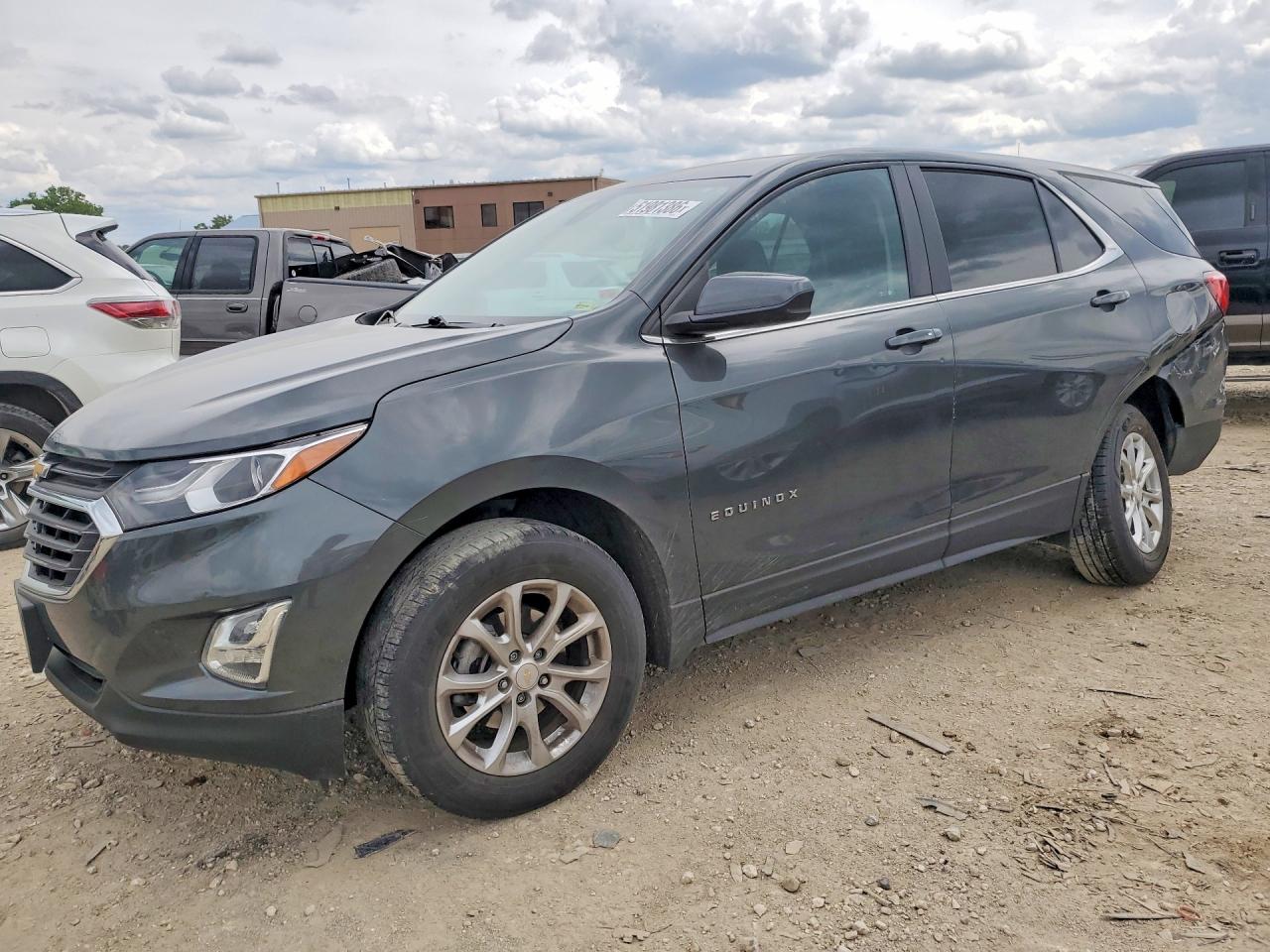 Salvage Chevrolet Equinox Image