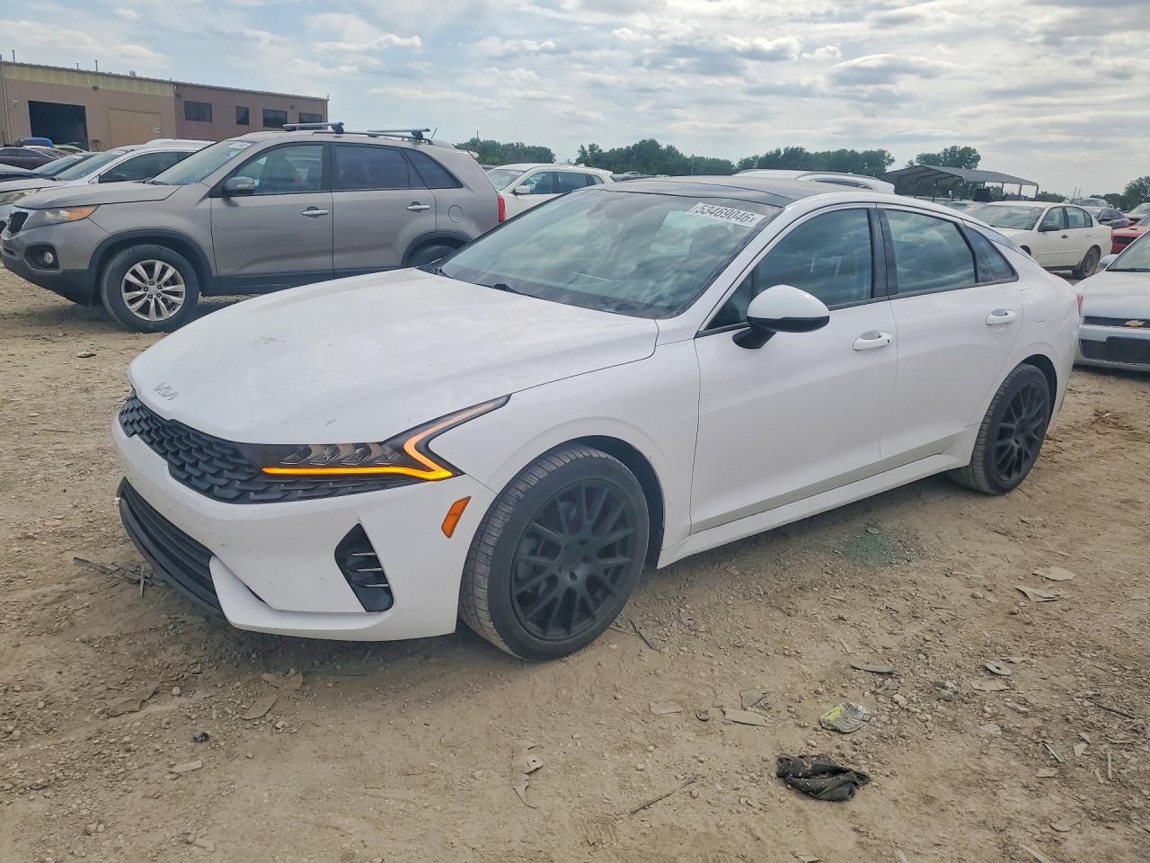 Salvage Kia K5 Image