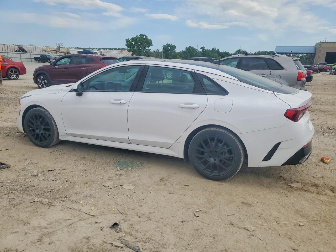 Kia K5 Ex