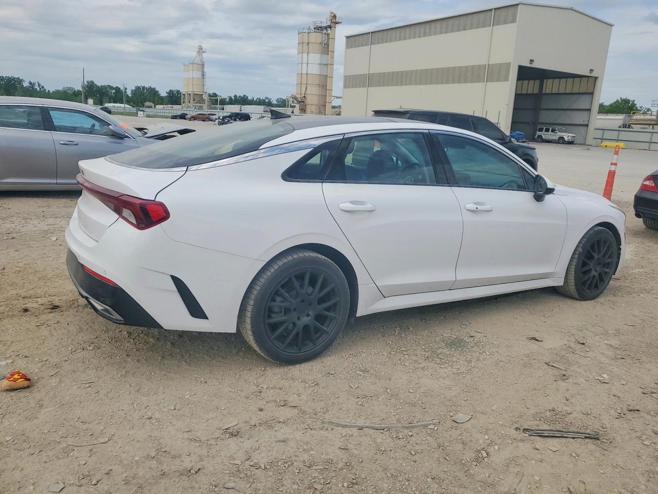 Kia K5 Ex