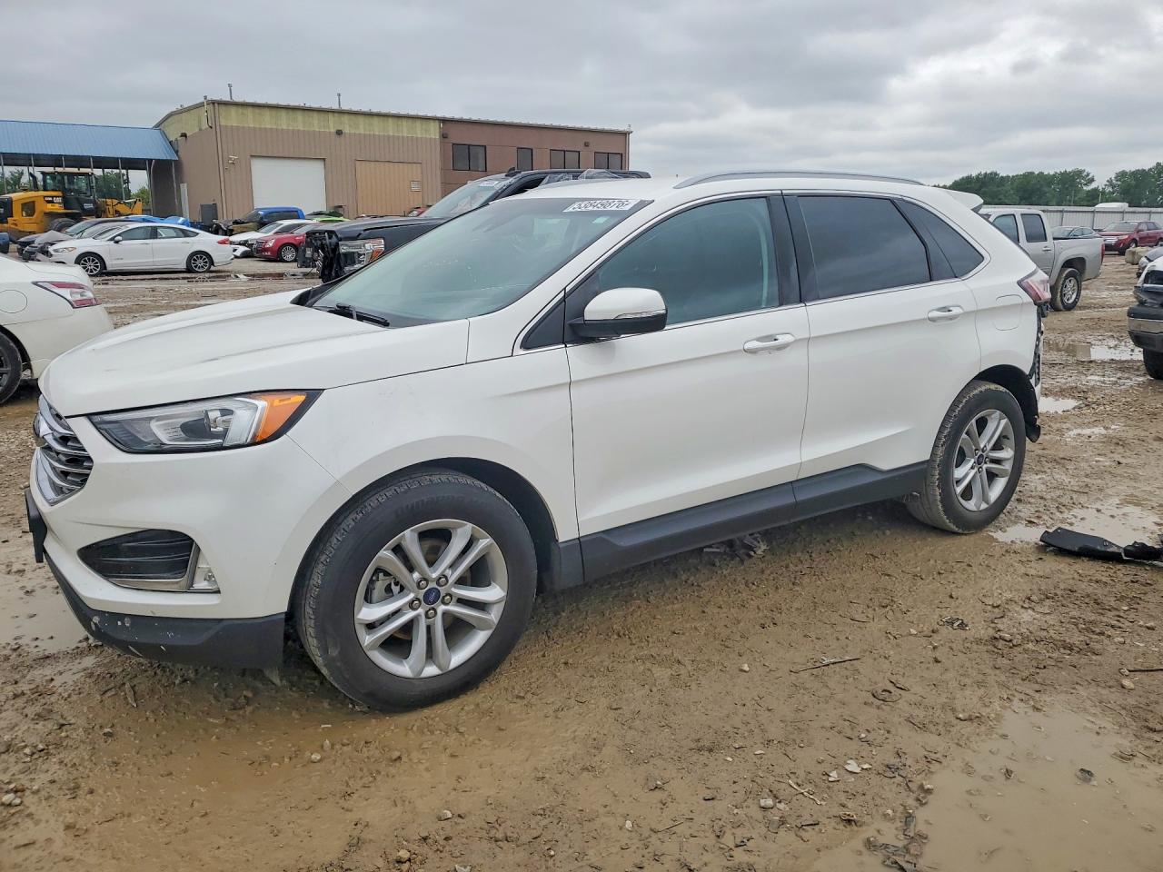 Salvage Ford Edge Image