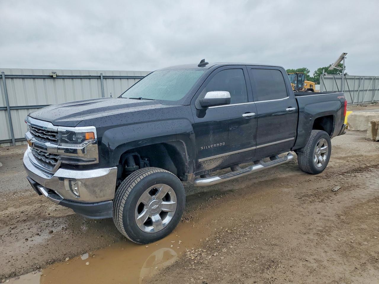 Salvage Chevrolet Silverado Image