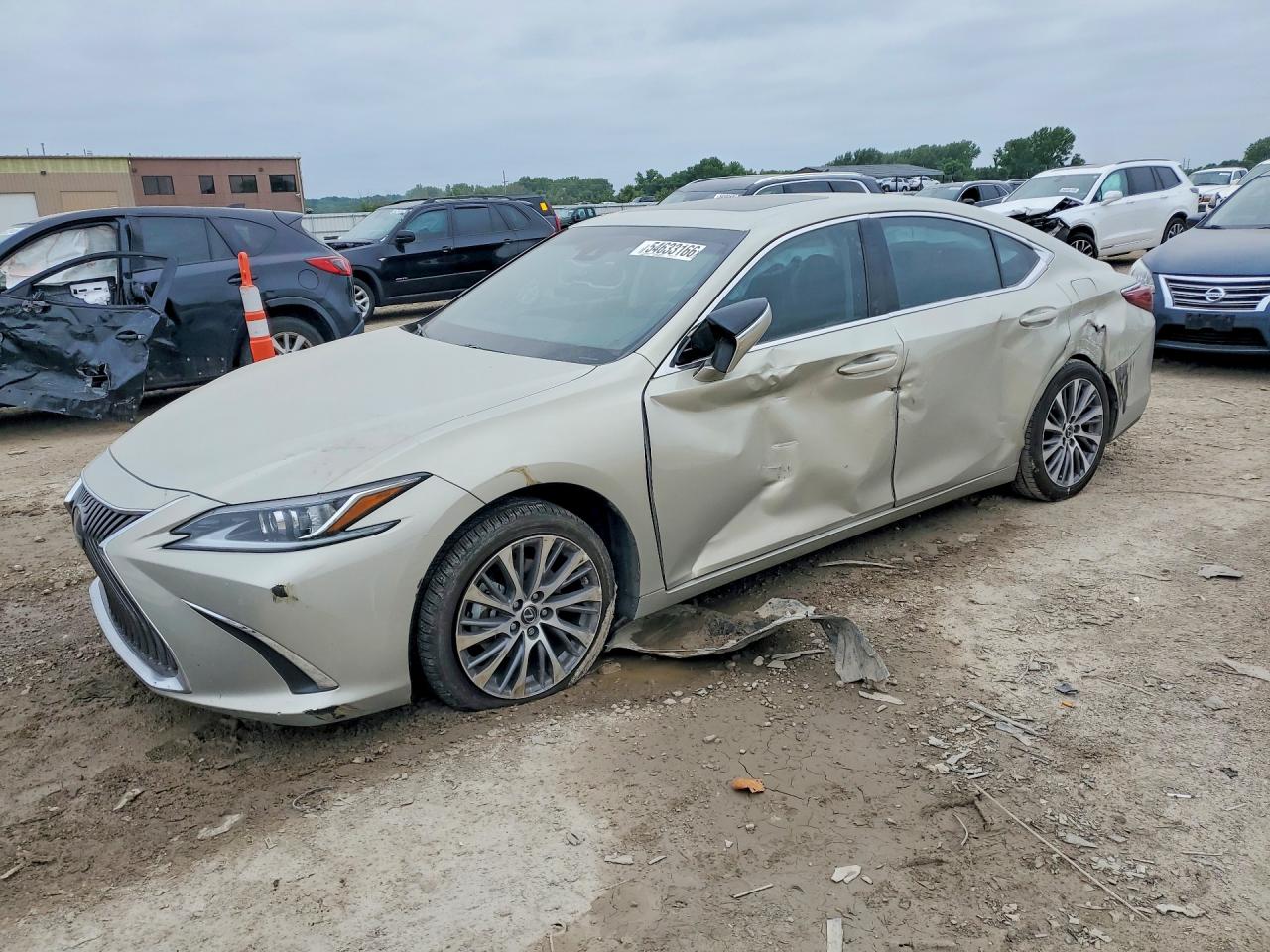 Salvage Lexus Es Image