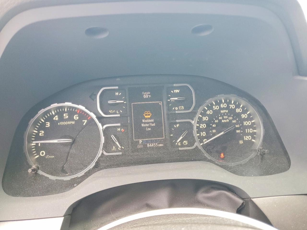 Toyota Tundra Crewmax Sr5