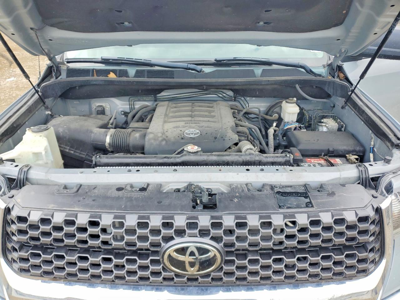 Toyota Tundra Crewmax Sr5
