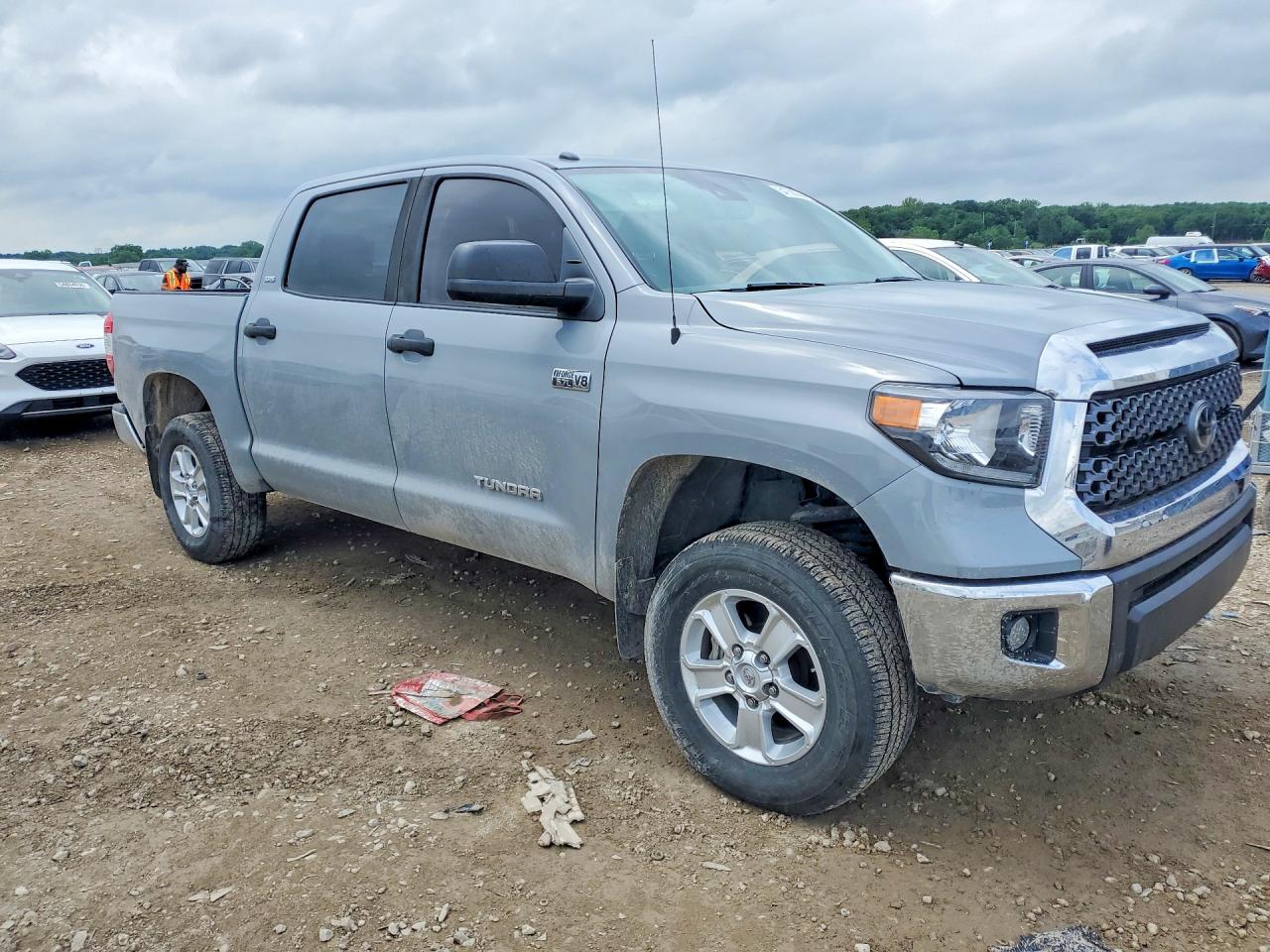 Toyota Tundra Crewmax Sr5