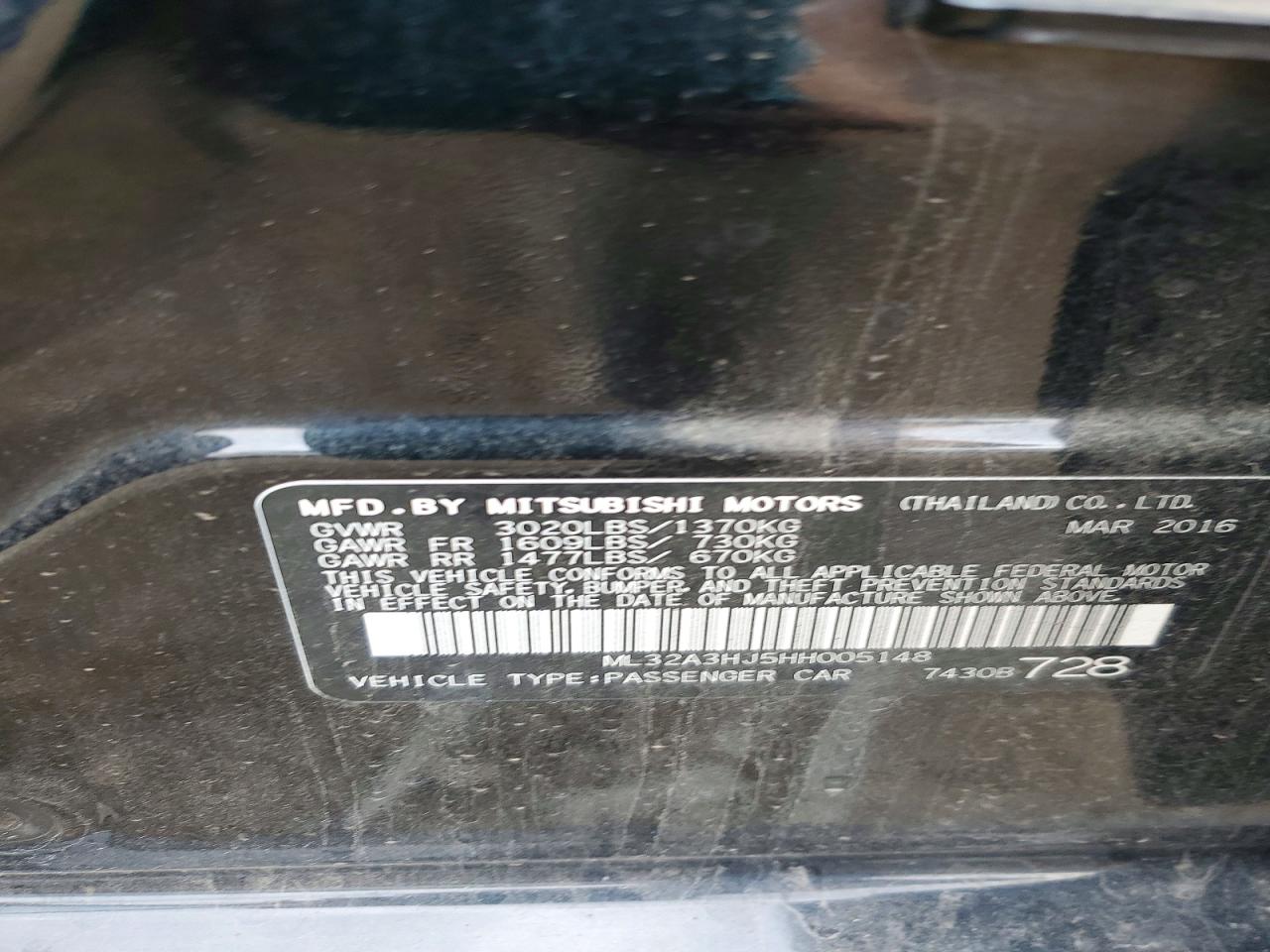 Mitsubishi Mirage Es