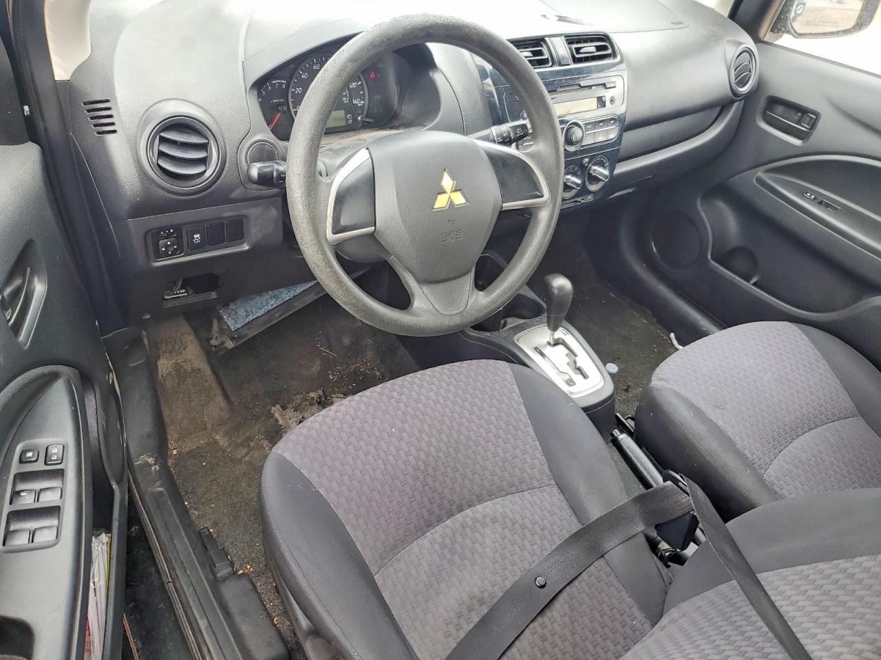 Mitsubishi Mirage Es