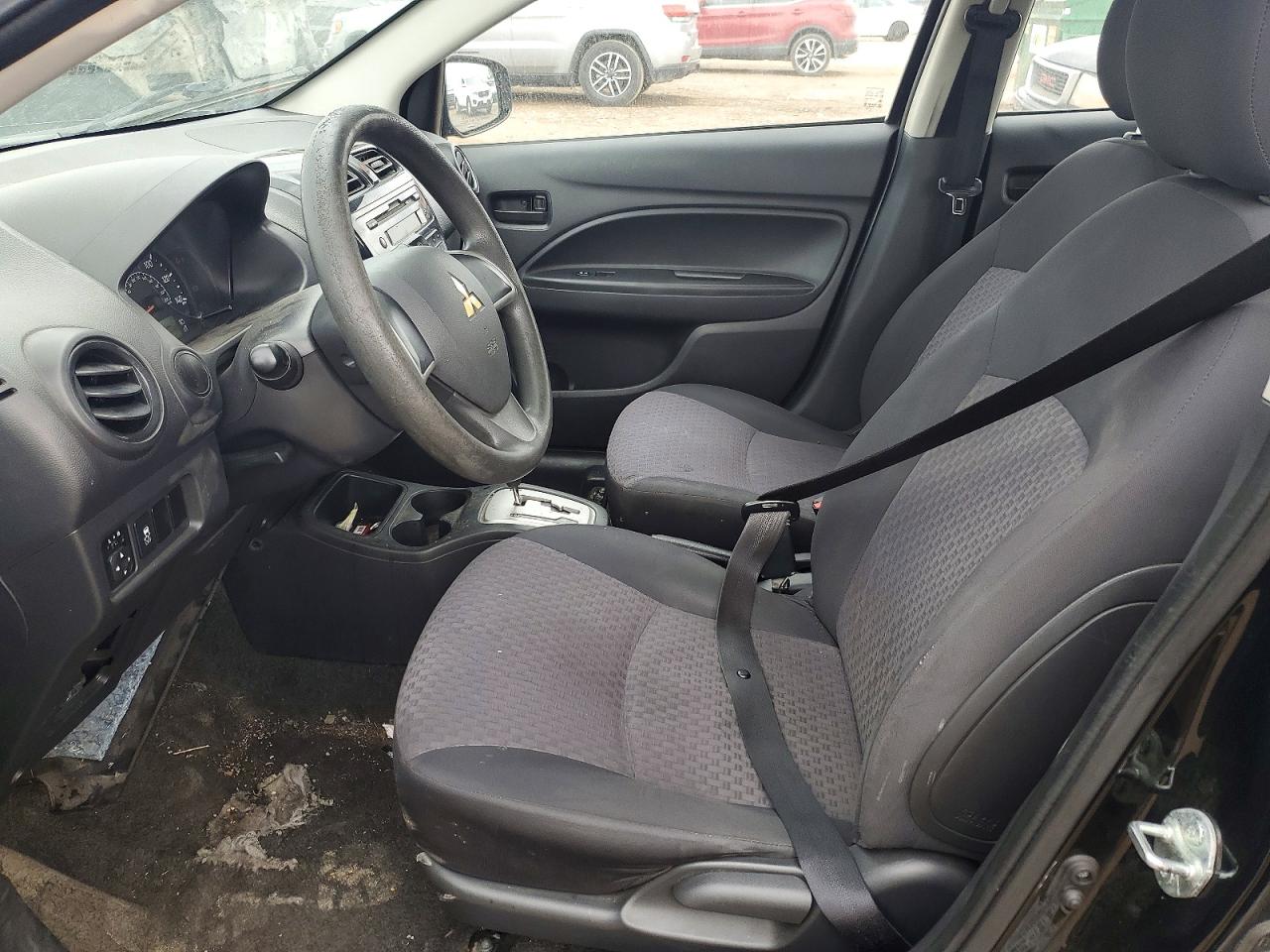 Mitsubishi Mirage Es