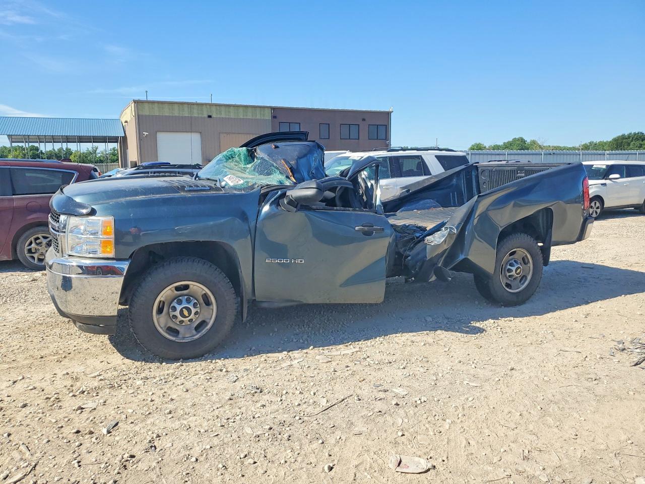 Salvage Chevrolet Silverado Image