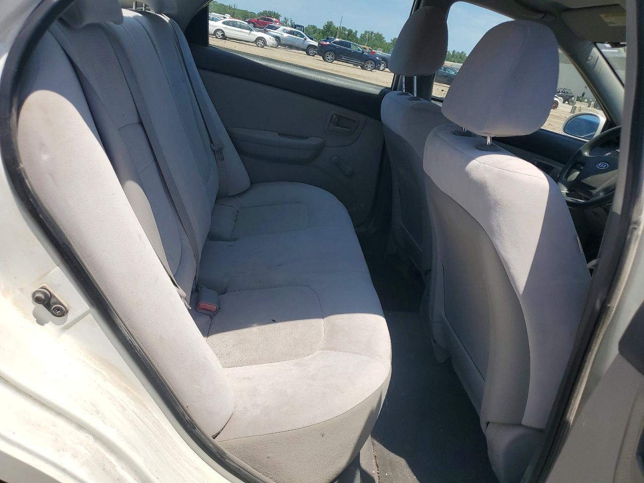 Kia Spectra Lx