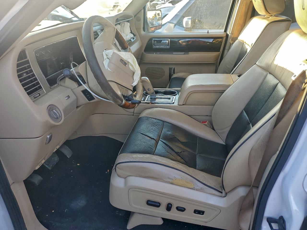 Lincoln Navigator