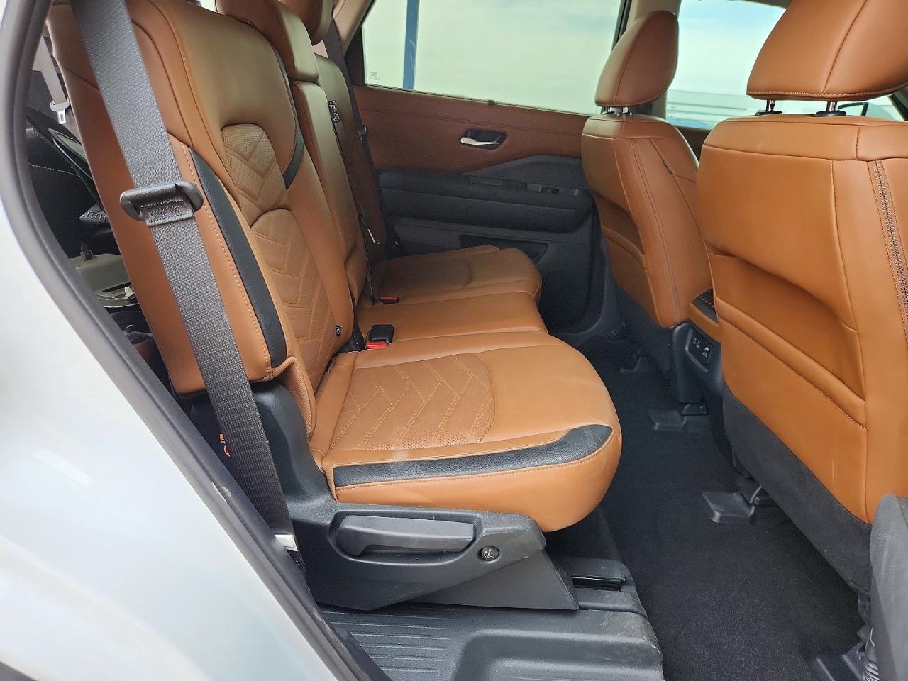 Nissan Pathfinder Platinum