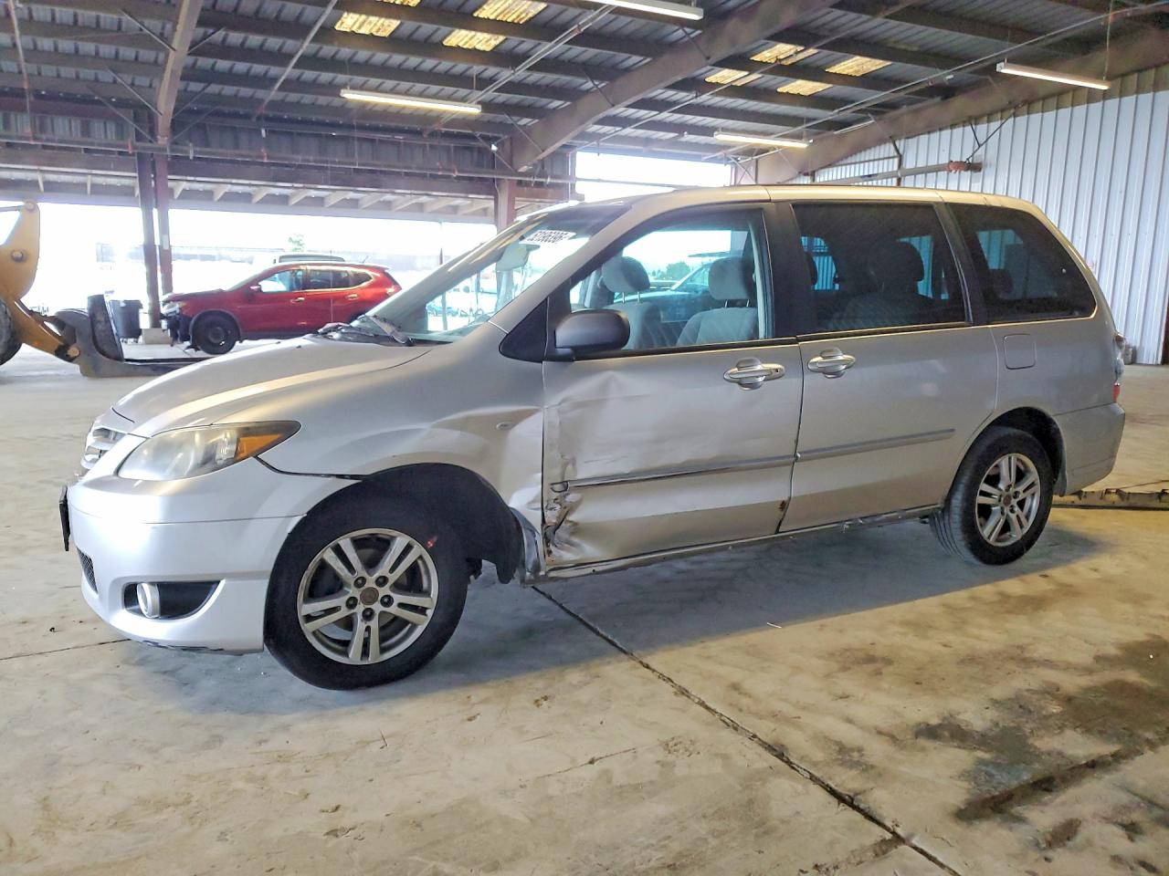 Salvage Mazda MPV Image
