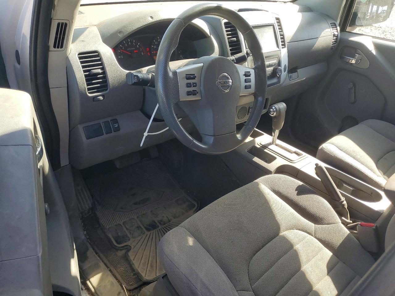 Nissan Frontier S