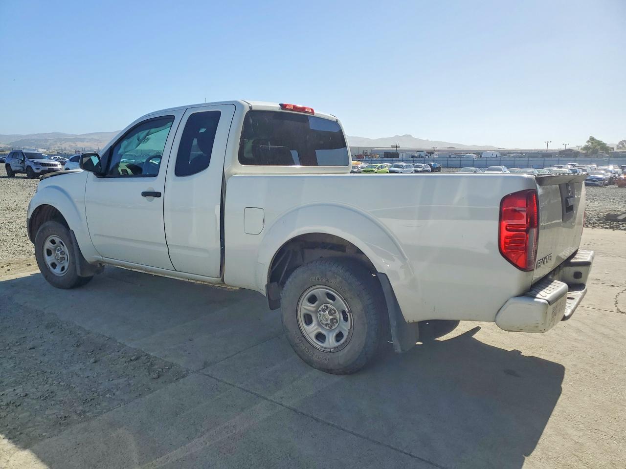 Nissan Frontier S