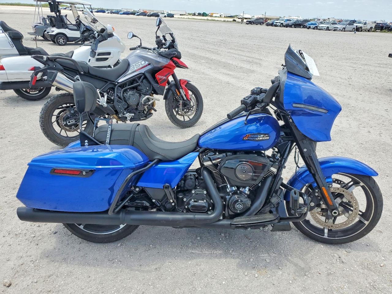 Salvage Harley-Davidson Fl Image