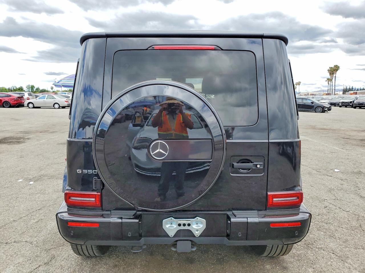 Mercedes-Benz G-Class 550