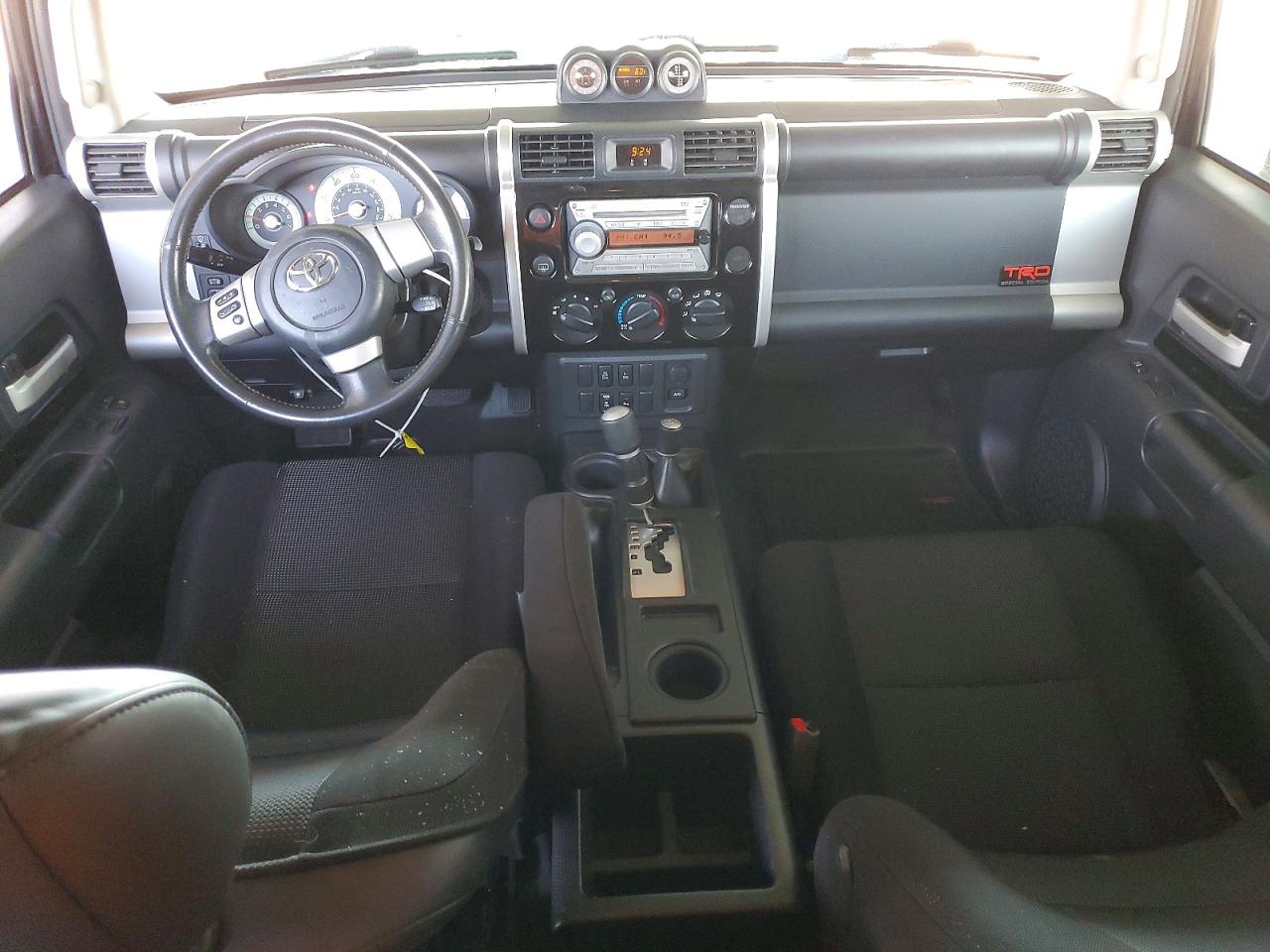 Toyota FJ Cruiser Base