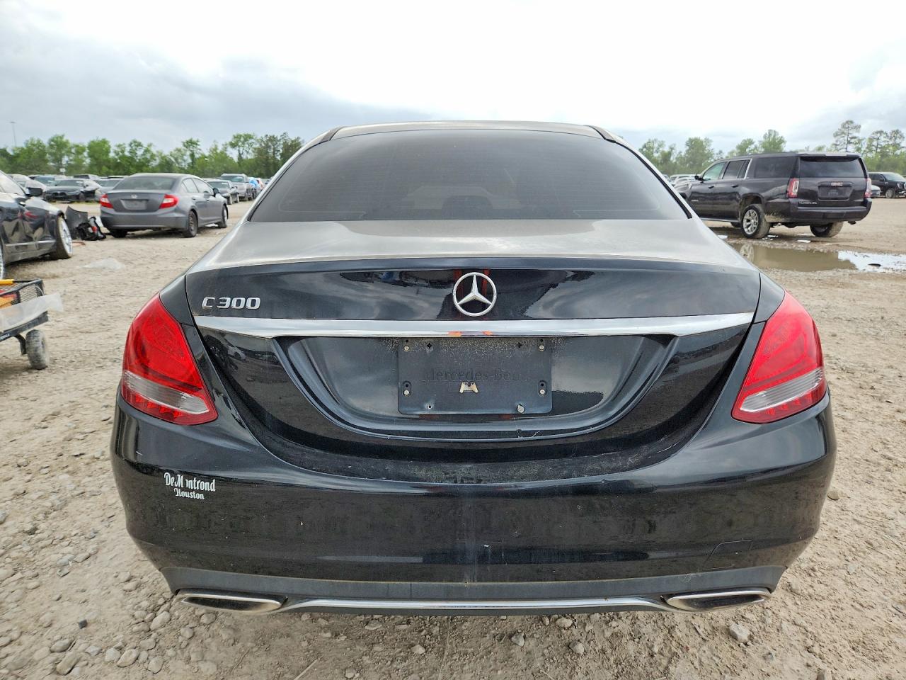 Mercedes-Benz 100