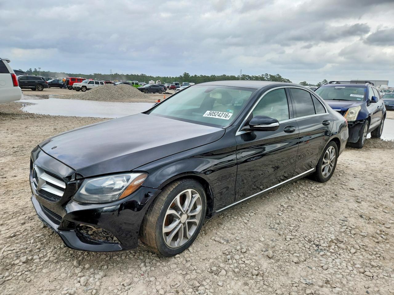 Salvage Mercedes-Benz 100 Image