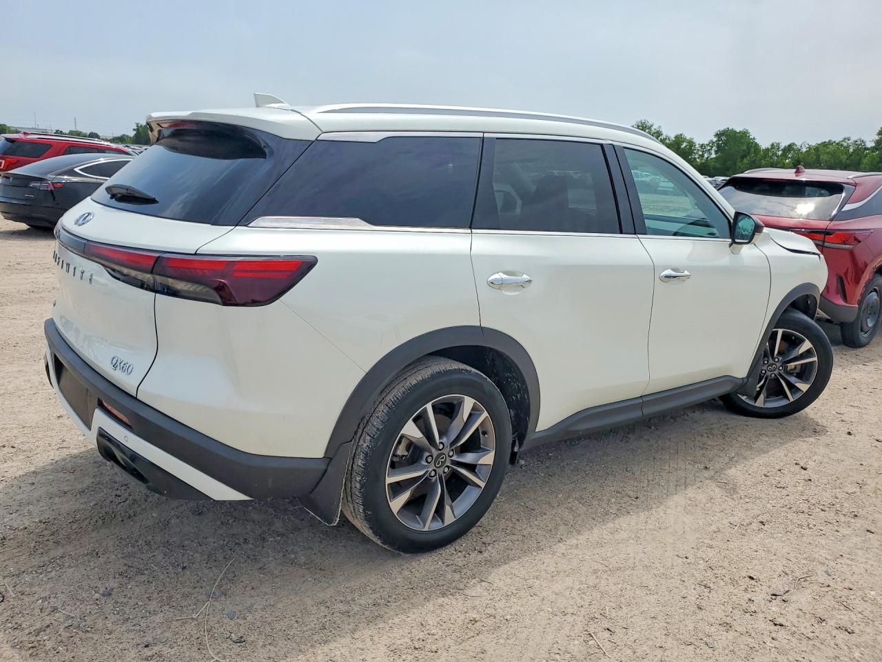 INFINITI Qx Luxe