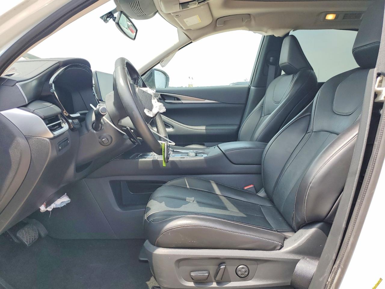 INFINITI Qx Luxe