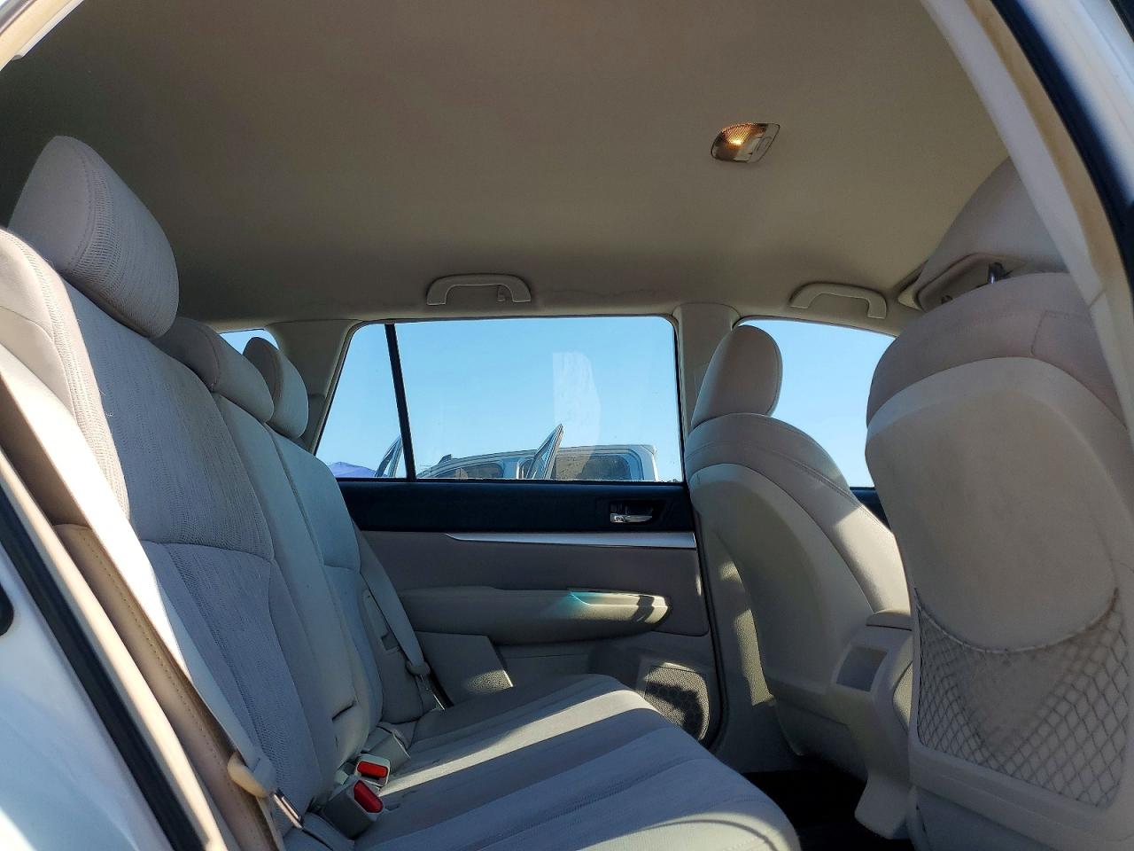 Subaru Outback 2.5i
