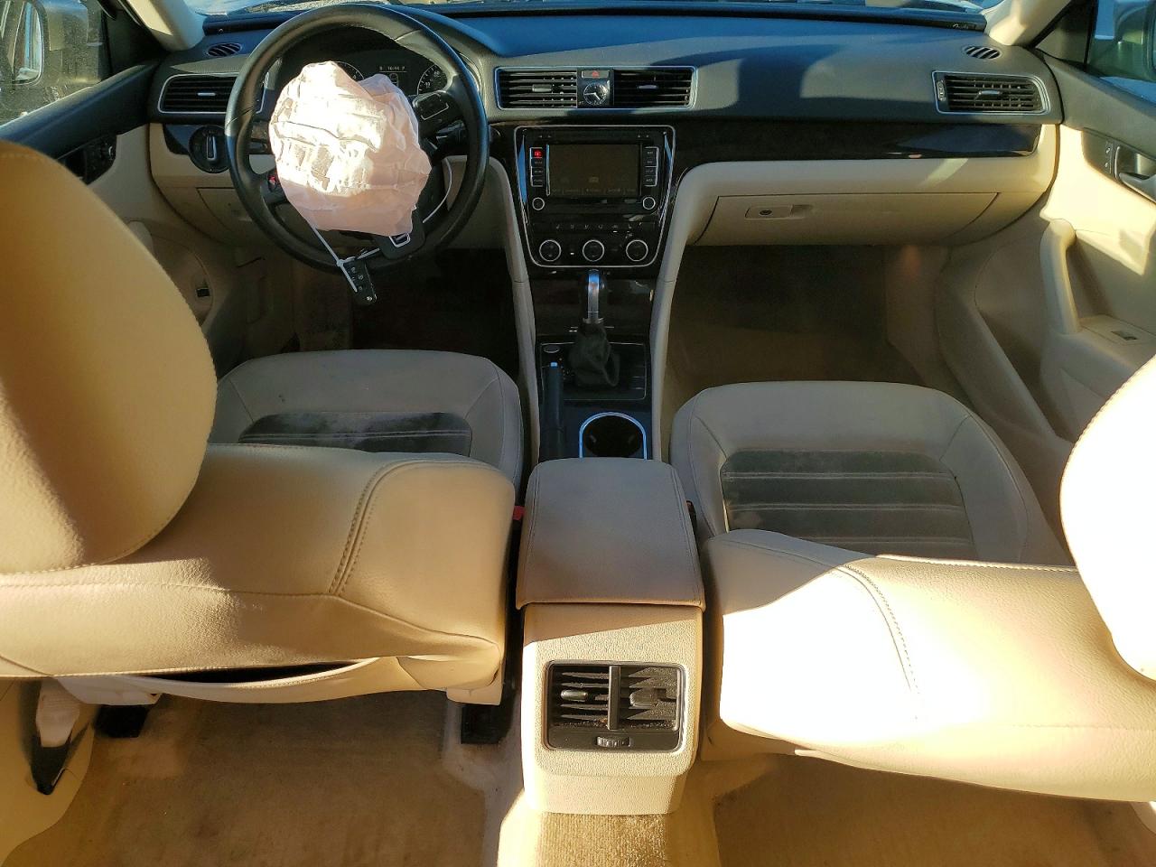 Volkswagen Passat Sel