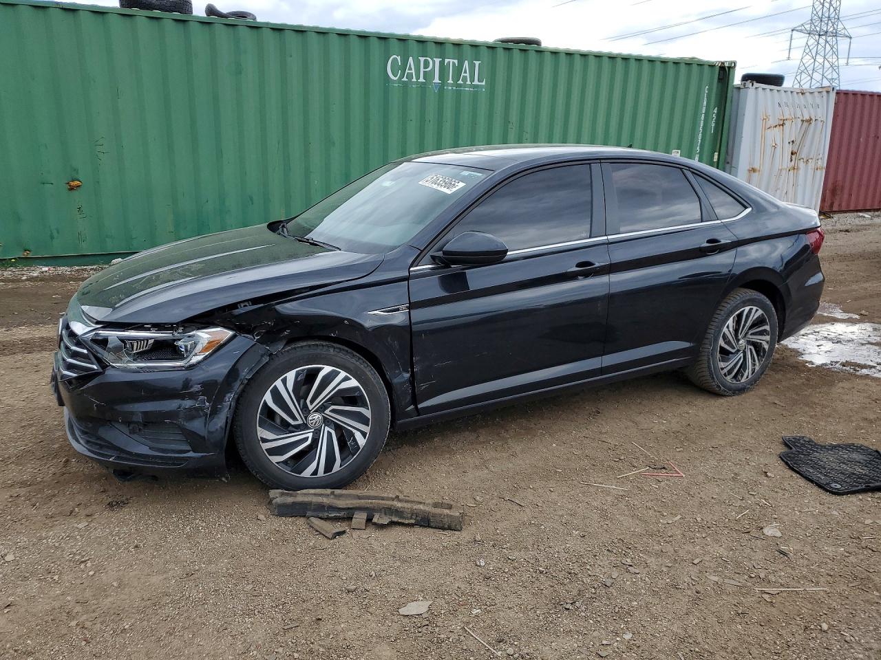 Salvage Volkswagen Jetta Image