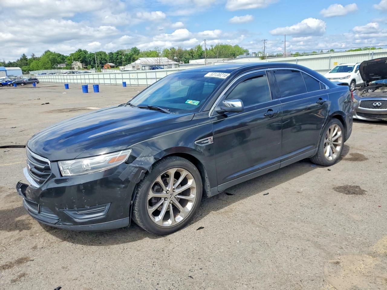Salvage Ford Taurus Image