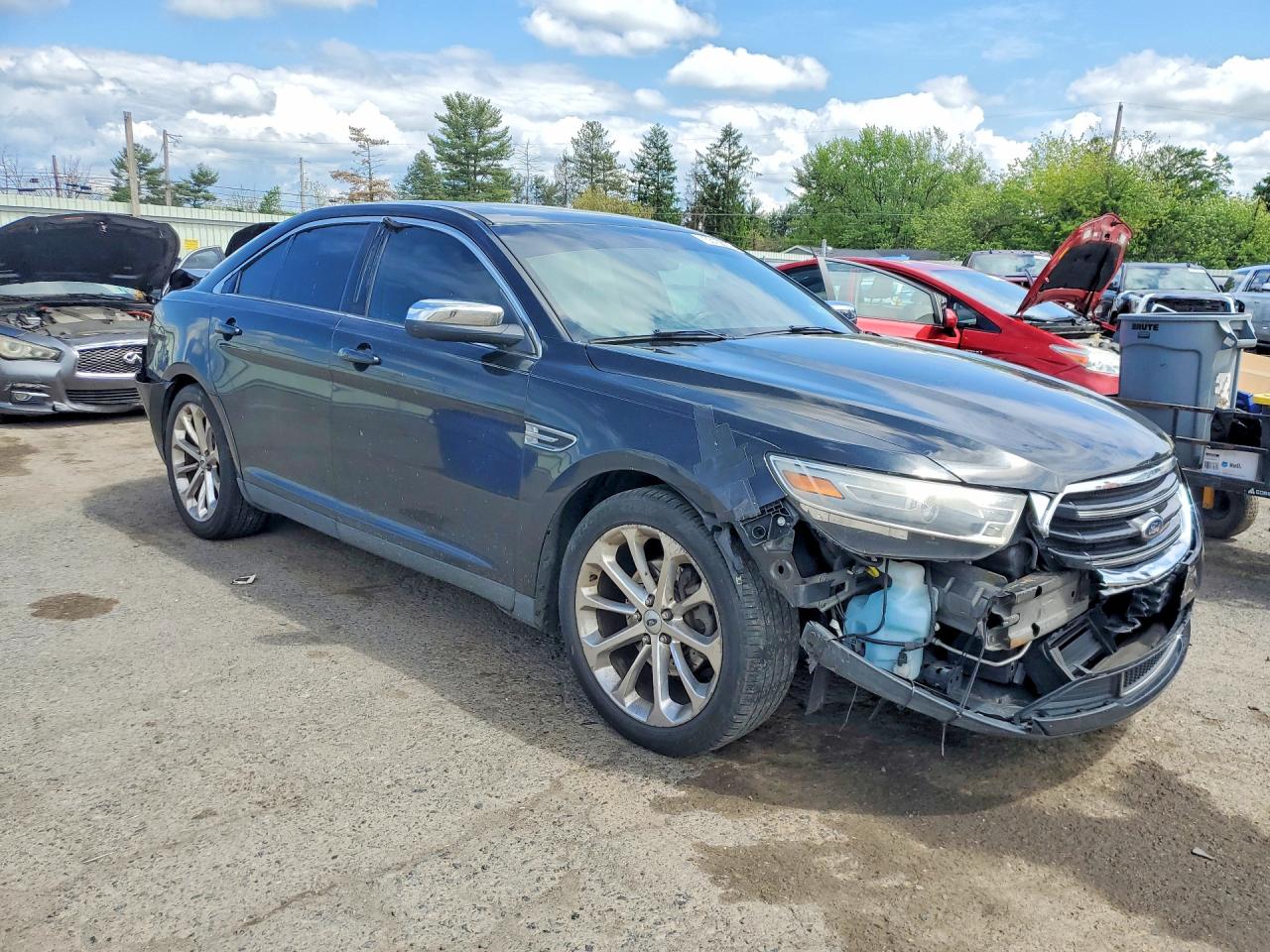 Ford Taurus Limited