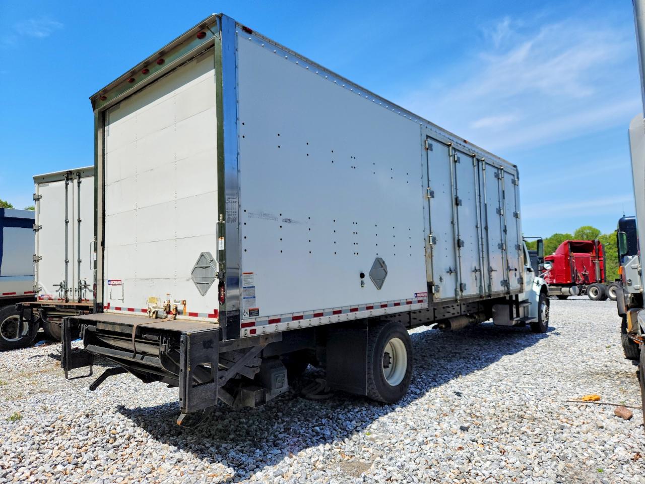 Freigliner M2 106 Medium Duty