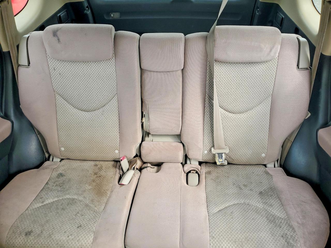 Toyota RAV4 Base